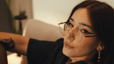 Castlecore auf dem roten Teppich – wie die Gothic-Ästhetik die Modewelt erobert